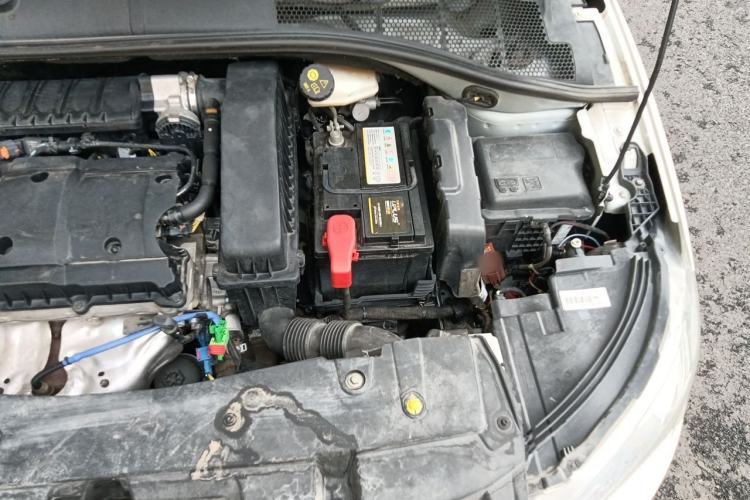 Used Citroen Elysee 2015 Qishang Edition 1.6L Automatic Fashion Model Engine Bay Left