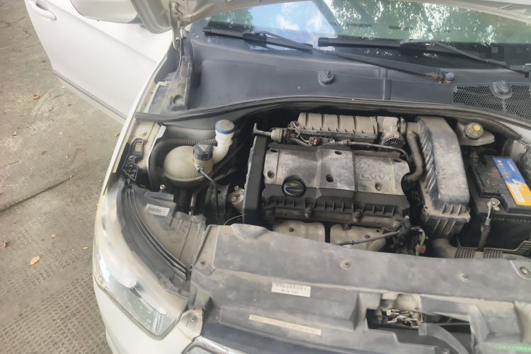 Used Citroen Elysee 2015 ZhiShang Edition 1.6L Manual Comfort Model Engine Bay Right