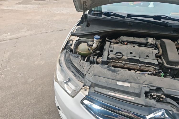 Used Citroen Elysee 2015 ZhiShang Edition 1.6L Manual Comfort Model Engine Bay Right