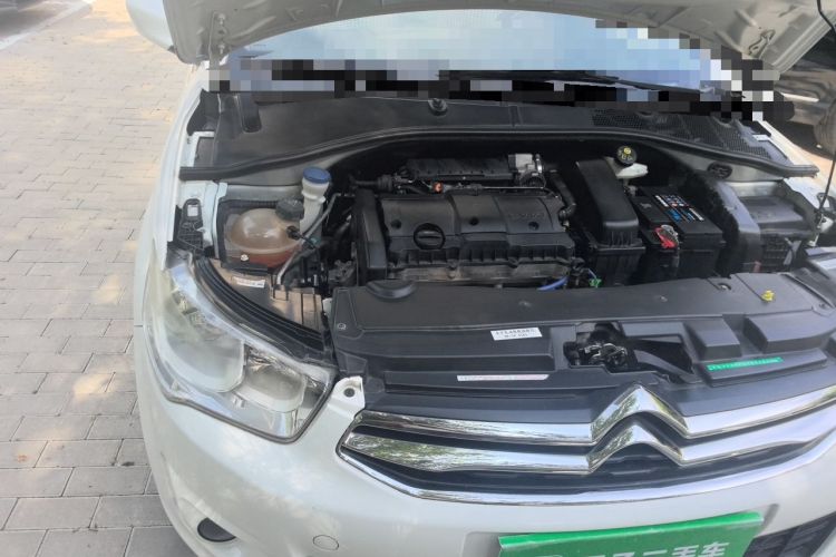 Used Citroen Elysee 2015 Zhishang Edition 1.6L Manual Fashion Model Engine Bay Right