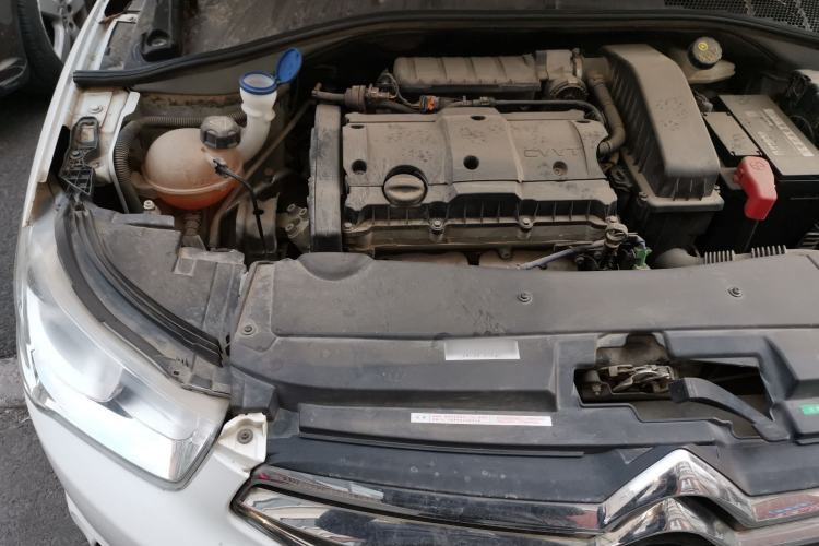 Used Citroen Elysee 2015 ZhiShang Edition 1.6L Automatic Comfort Version Engine Bay Right