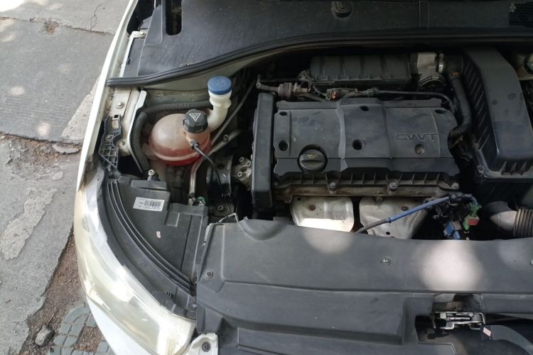 Used Citroen Elysee 2015 ZhiShang Edition 1.6L Manual Comfort Model Engine Bay Right