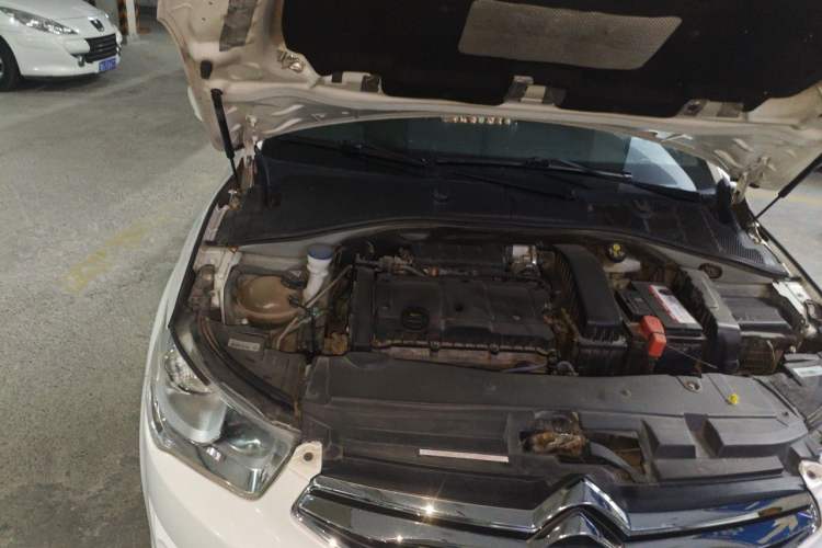 Used Citroen Elysee 2015 Qishang Edition 1.6L Automatic Fashion Model Engine Bay Right