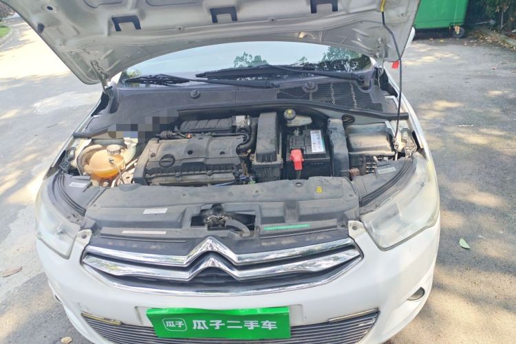 Used Citroen Elysee 2015 Zhishang Edition 1.6L Manual Fashion Model Engine Bay