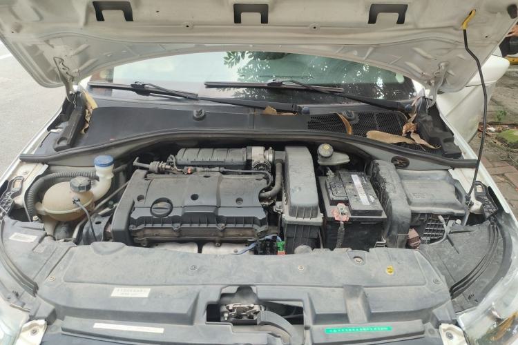 Used Citroen Elysee 2015 ZhiShang Edition 1.6L Manual Comfort Model Engine Bay