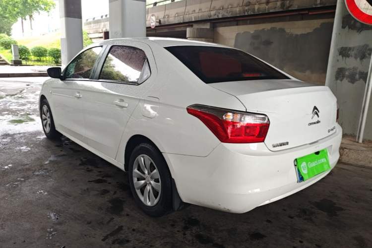 Used Citroen Elysee 2015 Zhishang Edition 1.6L Manual Fashion Model Exterior 2