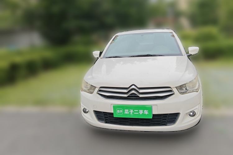 Used Citroen Elysee 2015 Zhishang Edition 1.6L Manual Fashion Model Front