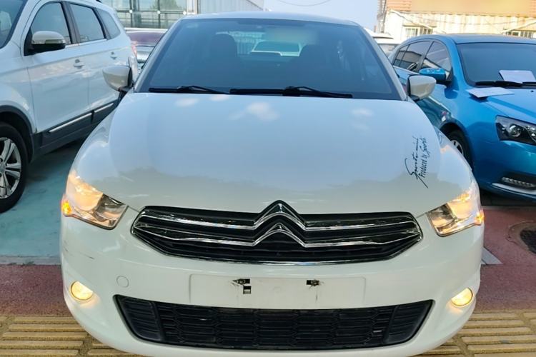 Used Citroen Elysee 2015 Zhishang Edition 1.6L Manual Fashion Model Front