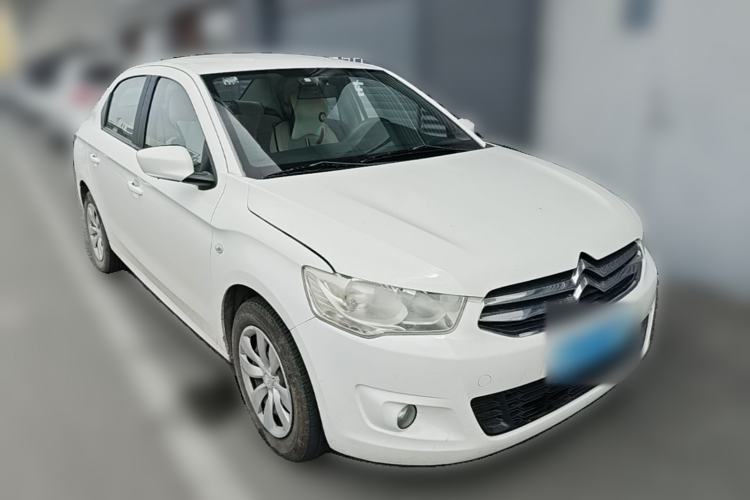 Used Citroen Elysee 2015 Zhishang Edition 1.6L Manual Fashion Model Front Right 45 Deg