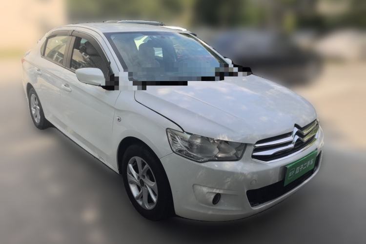 Used Citroen Elysee 2015 Zhishang Edition 1.6L Manual Fashion Model Front Right 45 Deg
