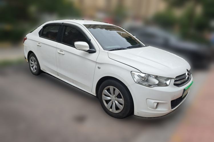 Used Citroen Elysee 2015 Zhishang Edition 1.6L Manual Fashion Model Front Right 45 Deg