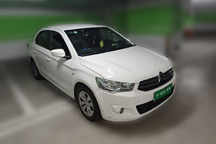 Used Citroen Elysee 2015 Zhishang Edition 1.6L Manual Fashion Model Front Right 45 Deg