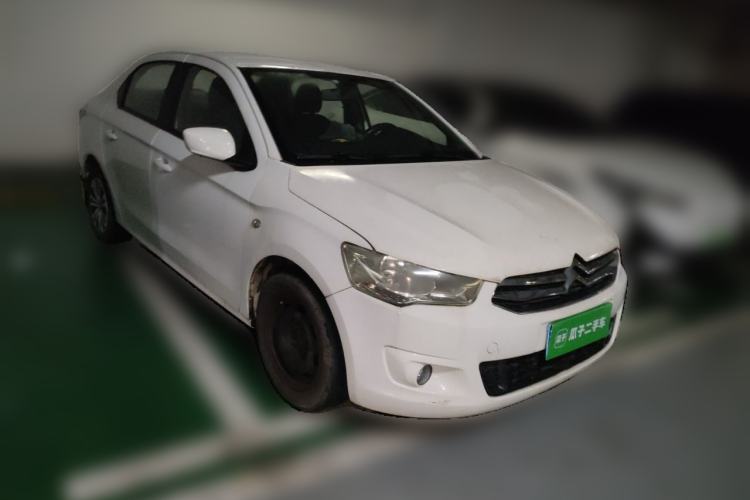 Used Citroen Elysee 2015 Zhishang Edition 1.6L Manual Fashion Model Front Right 45 Deg