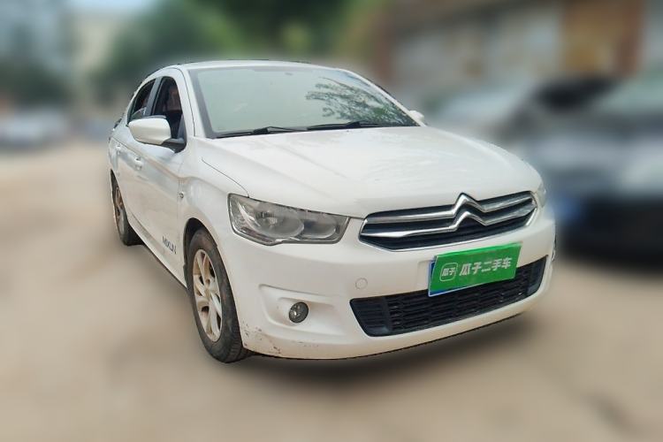 Used Citroen Elysee 2015 Zhishang Edition 1.6L Manual Fashion Model Front Right 45 Deg