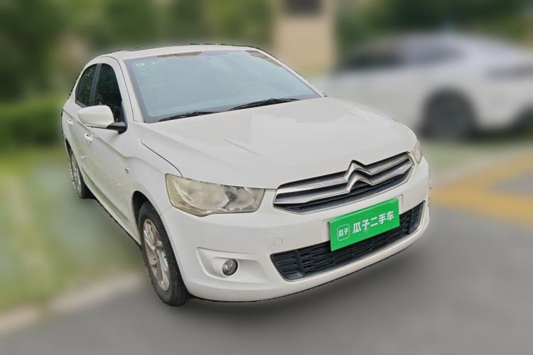 Used Citroen Elysee 2015 Zhishang Edition 1.6L Manual Fashion Model Front Right 45 Deg