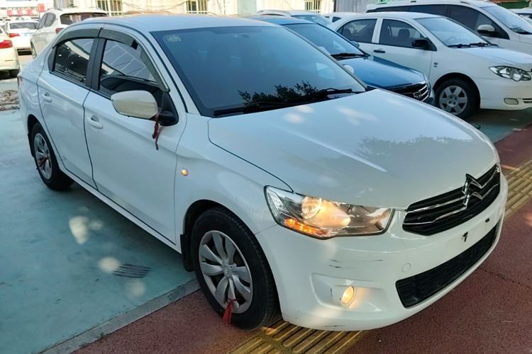 Used Citroen Elysee 2015 Zhishang Edition 1.6L Manual Fashion Model Front Right 45 Deg