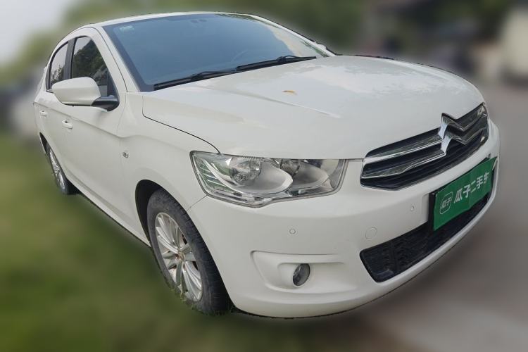 Used Citroen Elysee 2015 Zhishang Edition 1.6L Manual Fashion Model Front Right 45 Deg