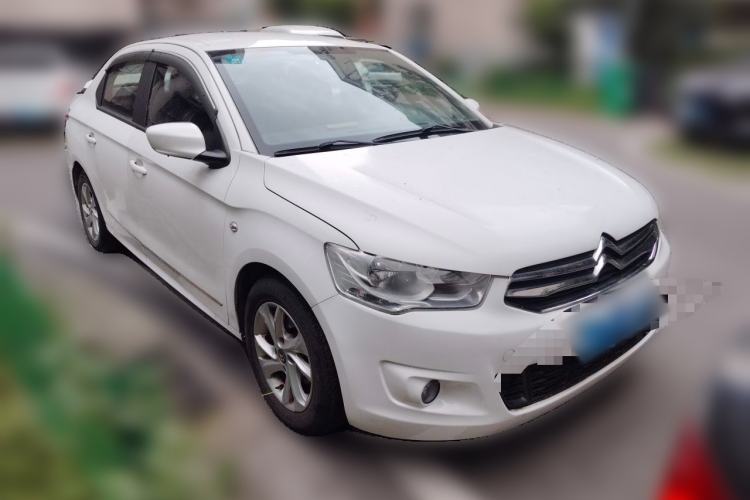 Used Citroen Elysee 2015 Zhishang Edition 1.6L Manual Fashion Model Front Right 45 Deg