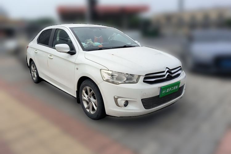 Used Citroen Elysee 2015 Zhishang Edition 1.6L Manual Fashion Model Front Right 45 Deg