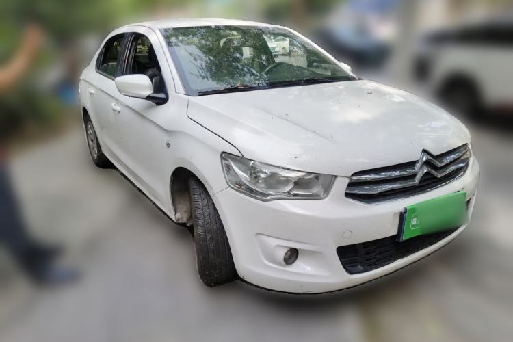 Used Citroen Elysee 2015 Zhishang Edition 1.6L Manual Fashion Model Front Right 45 Deg