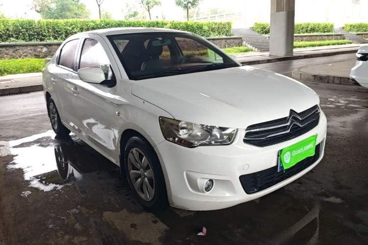 Used Citroen Elysee 2015 Zhishang Edition 1.6L Manual Fashion Model Front Right 45 Deg