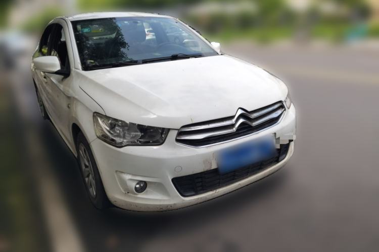 Used Citroen Elysee 2015 Zhishang Edition 1.6L Manual Fashion Model Front Right 45 Deg
