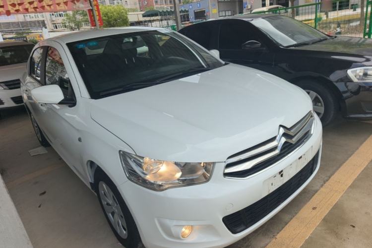 Used Citroen Elysee 2015 Zhishang Edition 1.6L Manual Fashion Model Front Right 45 Deg