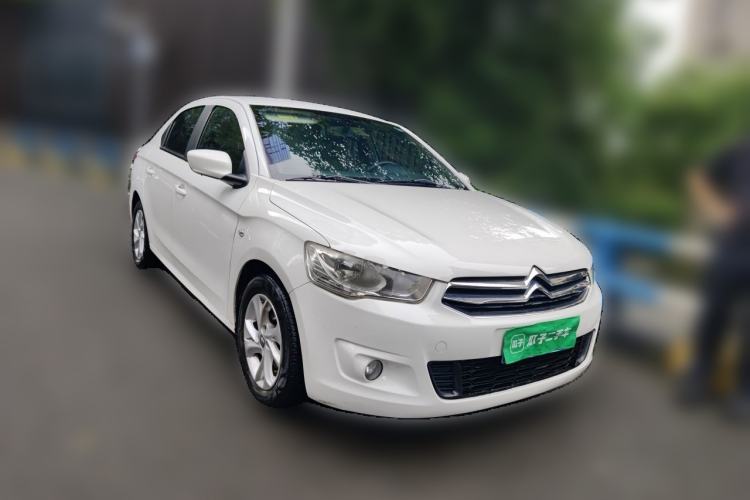 Used Citroen Elysee 2015 Zhishang Edition 1.6L Manual Fashion Model Front Right 45 Deg