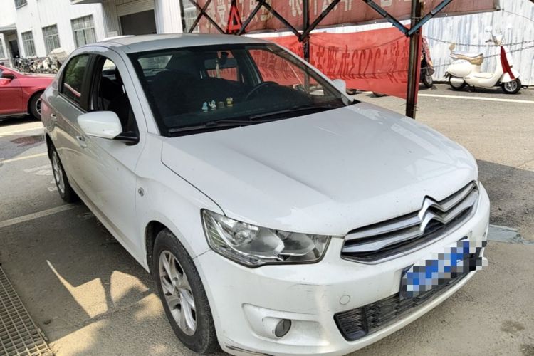 Used Citroen Elysee 2015 Zhishang Edition 1.6L Manual Fashion Model Front Right 45 Deg