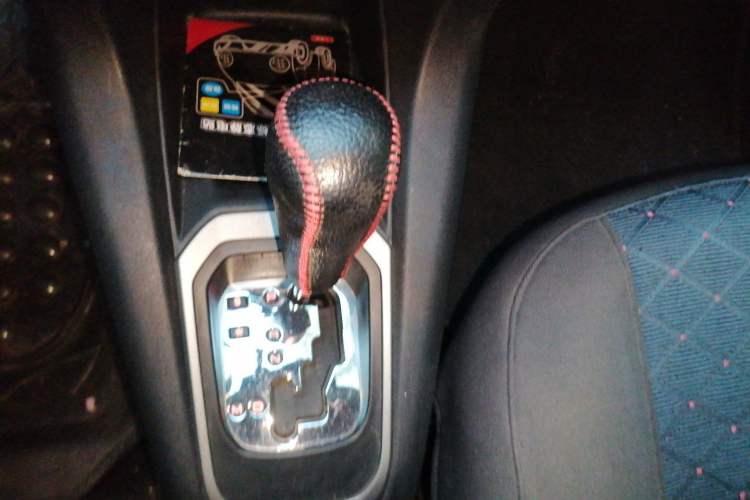 Used Citroen Elysee 2015 Qishang Edition 1.6L Automatic Fashion Model Gear Lever