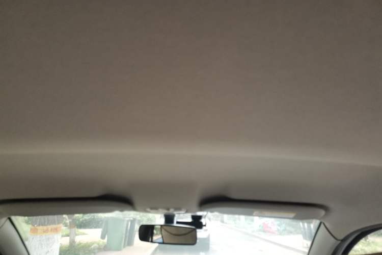 Used Citroen Elysee 2015 Zhishang Edition 1.6L Manual Fashion Model Headliner