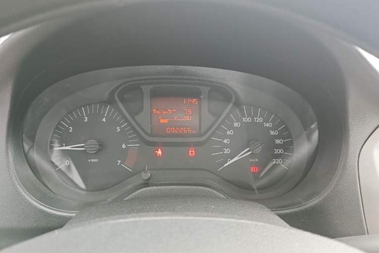 Used Citroen Elysee 2015 Zhishang Edition 1.6L Manual Fashion Model Instrument Cluster