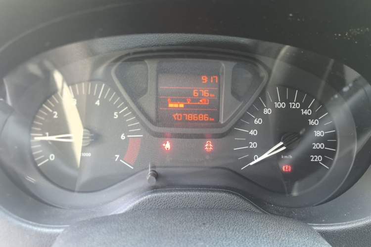 Used Citroen Elysee 2015 Zhishang Edition 1.6L Manual Fashion Model Instrument Cluster