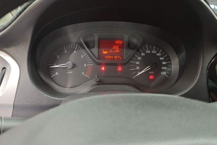 Used Citroen Elysee 2015 Zhishang Edition 1.6L Manual Fashion Model Instrument Cluster