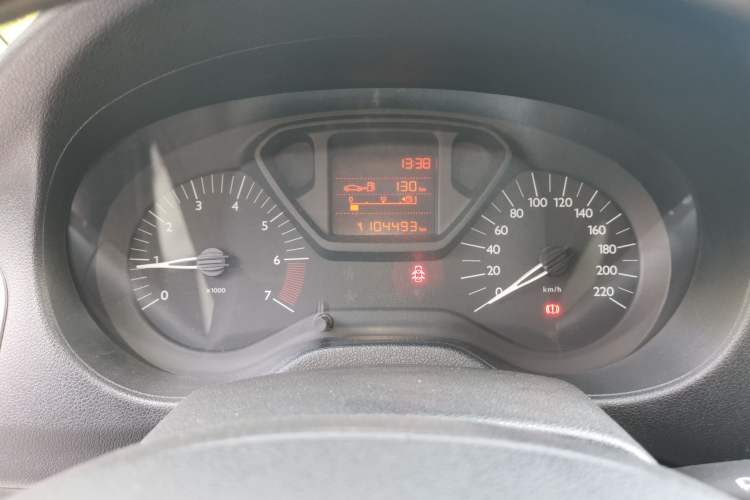 Used Citroen Elysee 2015 Zhishang Edition 1.6L Manual Fashion Model Instrument Cluster