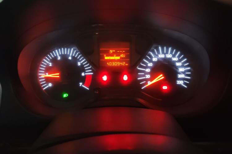 Used Citroen Elysee 2015 Zhishang Edition 1.6L Manual Fashion Model Instrument Cluster