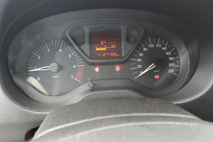 Used Citroen Elysee 2015 Zhishang Edition 1.6L Manual Fashion Model Instrument Cluster