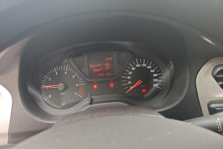 Used Citroen Elysee 2015 Zhishang Edition 1.6L Manual Fashion Model Instrument Cluster