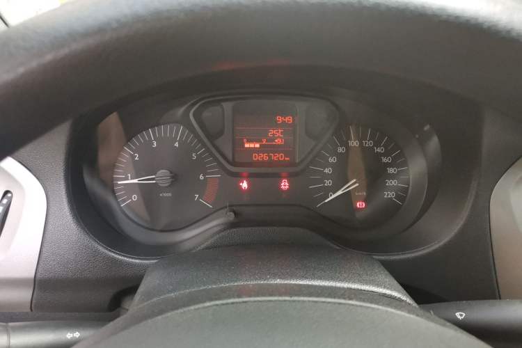 Used Citroen Elysee 2015 Zhishang Edition 1.6L Manual Fashion Model Instrument Cluster