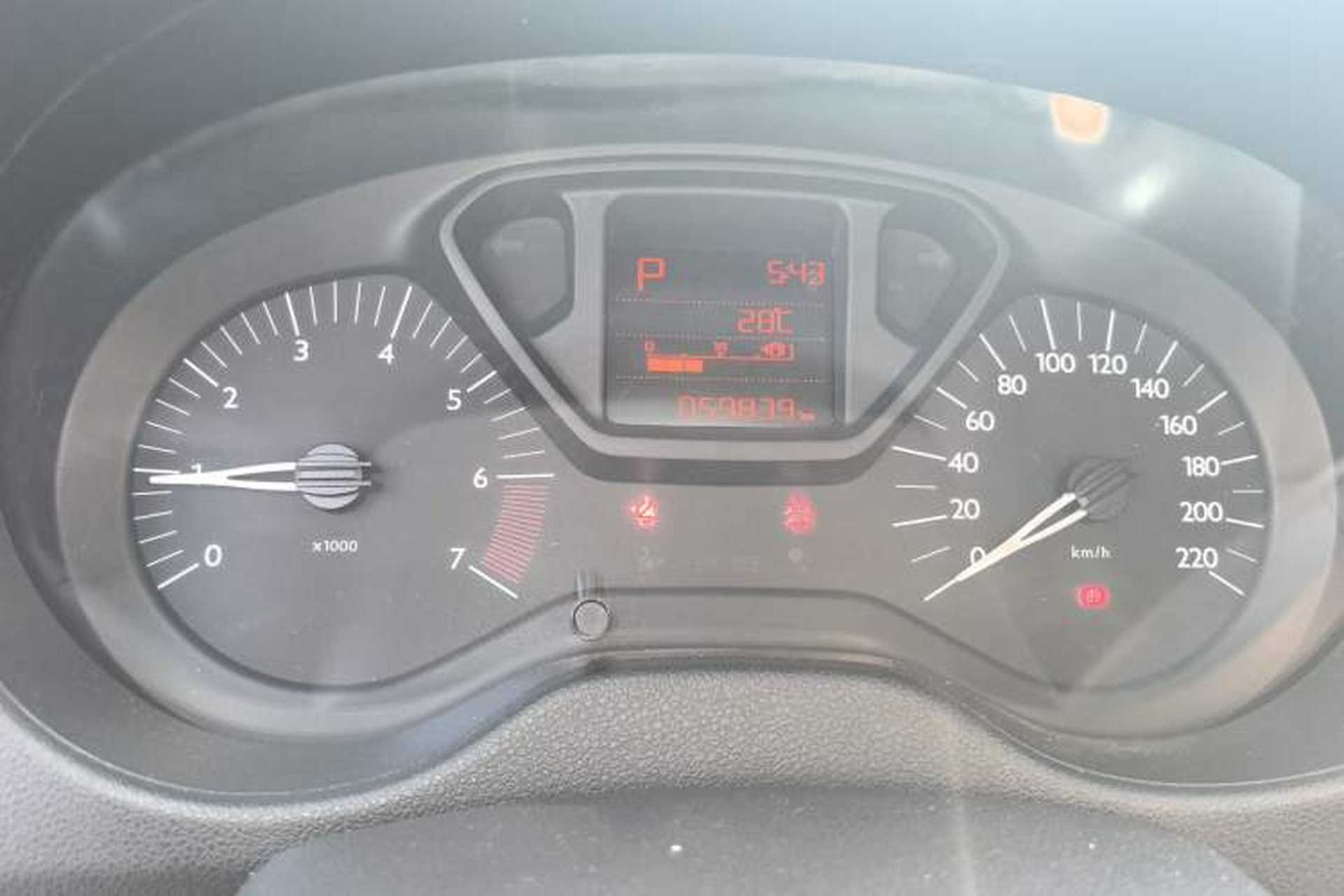 Used Citroen Elysee 2015 Qishang Edition 1.6L Automatic Fashion Model Instrument Cluster