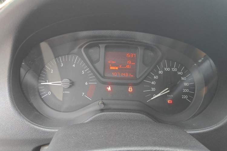 Used Citroen Elysee 2015 Zhishang Edition 1.6L Manual Fashion Model Instrument Cluster