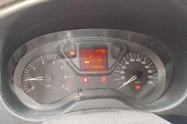 Used Citroen Elysee 2015 Zhishang Edition 1.6L Manual Fashion Model Instrument Cluster