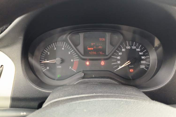 Used Citroen Elysee 2015 Zhishang Edition 1.6L Manual Fashion Model Instrument Cluster