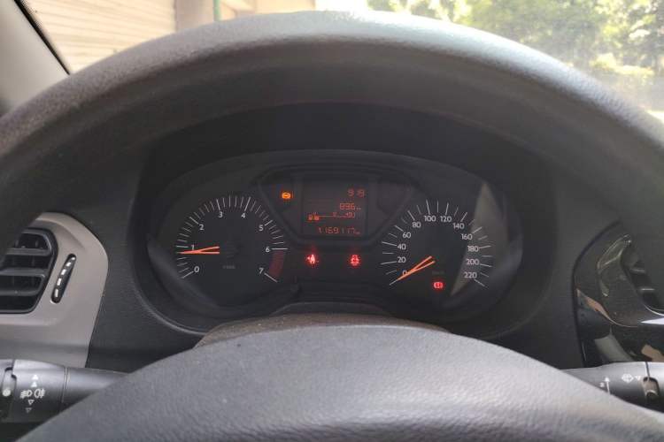 Used Citroen Elysee 2015 Zhishang Edition 1.6L Manual Fashion Model Instrument Cluster