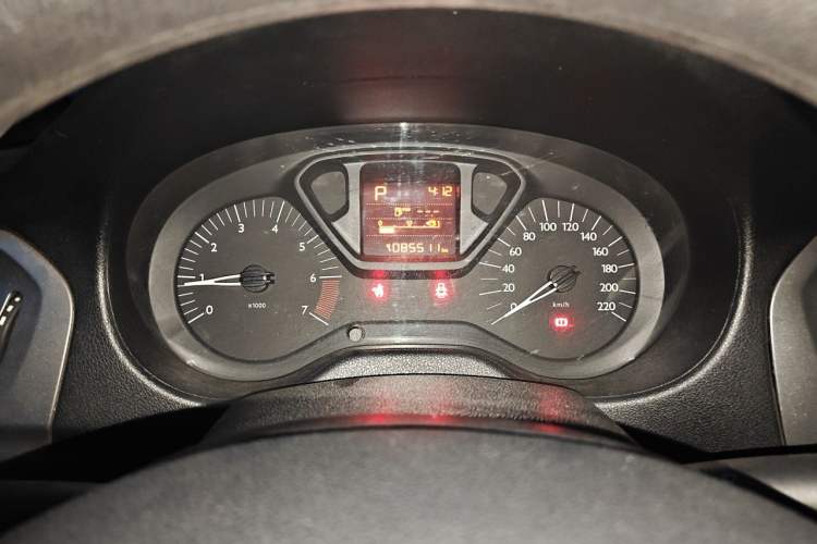 Used Citroen Elysee 2015 Qishang Edition 1.6L Automatic Fashion Model Instrument Cluster