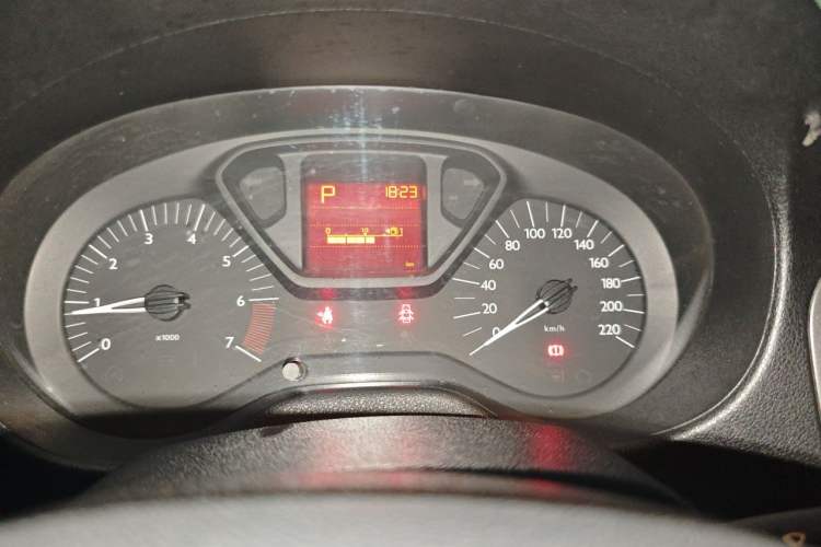Used Citroen Elysee 2015 Qishang Edition 1.6L Automatic Fashion Model Instrument Cluster