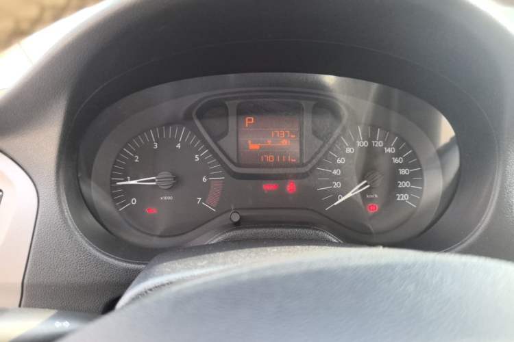 Used Citroen Elysee 2015 Qishang Edition 1.6L Automatic Fashion Model Instrument Cluster
