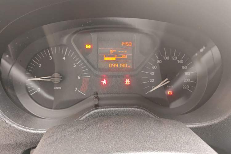 Used Citroen Elysee 2015 Zhishang Edition 1.6L Manual Fashion Model Instrument Cluster