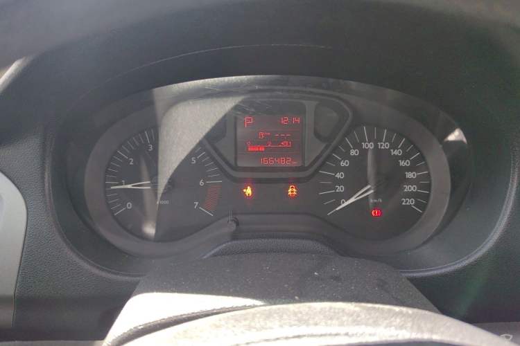 Used Citroen Elysee 2015 Qishang Edition 1.6L Automatic Fashion Model Instrument Cluster