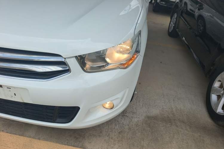 Used Citroen Elysee 2015 Zhishang Edition 1.6L Manual Fashion Model Left Front Headlight